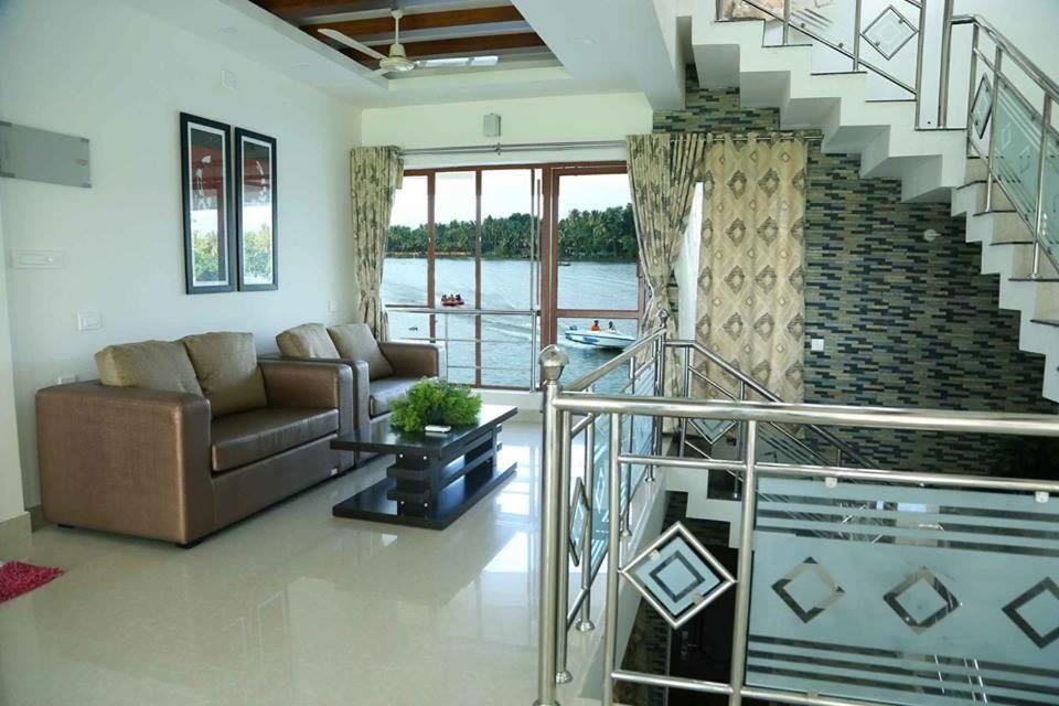 Captains Cabin Backwater Resort Alappuzha ภายนอก รูปภาพ